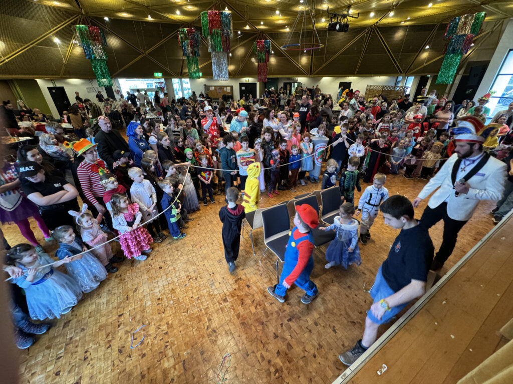 Party im Bürgerhaus Rodheim beim Kindermaskenball